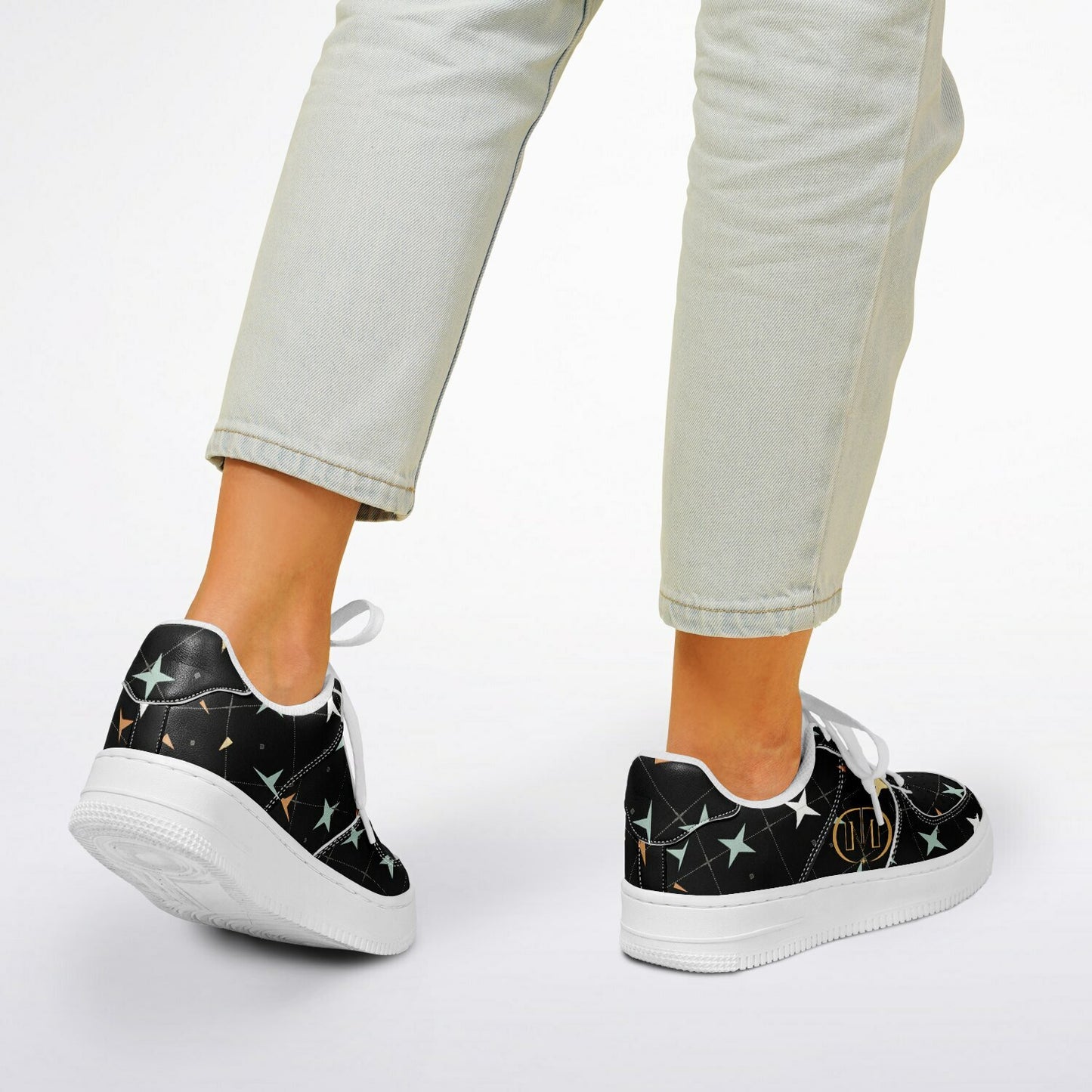 Top Modesty Low Sneakers